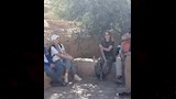 الهبوط من قمة الجبل 