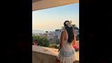 اعتمدت ياسمين تسريحة الشعر الانسيابية 