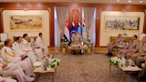 وزير الدفاع ورئيس الأركان يبحثان مع رئيس أركان فرنسا تعزيز التعاون العسكري (2)