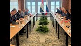 خلال الاجتماع