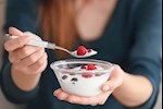 الزبادي والقلب- إليك فوائده وأفضل الأنواع لصحتك        