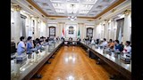 خلال الاجتماع