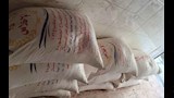 ضبط كميات كبيرة من الدواجن والسكر والزيت (7)