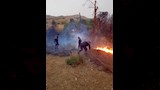 فرق الإطفاء في مواجهة ألسنة اللهب_9_4