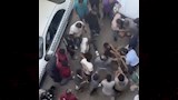فيديو ضرب وسحل لص بالمهندسين 