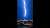 صاعقة تضرب برج الساعة في مكة (2)