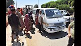 محافظ أسيوط يستوقف سيارة ربع نقل وتروسيكلًا محملين بالأ (12)