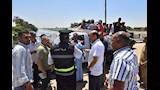 محافظ أسيوط يستوقف سيارة ربع نقل وتروسيكلًا محملين بالأ (14)