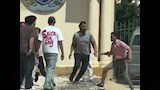  فيديو يثير الجدل للاعتداء بالضرب على شاب أمام جامعة شرق بورسعيد الأهلية 