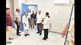 محافظ أسيوط يتفقد وحدة طب أسرة سكرة بمنفلوط في جولة مفاجئة  (12)