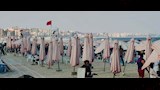 الرايات الحمراء ترفرف على شواطئ الإسكندرية (1)