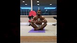 محمد صلاح يشارك المتابعين بصورة جديدة في الجيم (3)