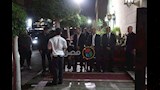 عثمان ابو لبن وافراد من اسرته في استقبال المعزين (1)