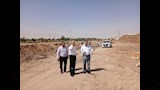 رئيس مركز الداخلة يعاين ارض مشروع فرع الجامعة