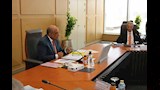 خلال الاجتماع