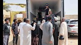 إقبال المواطنين على عروض مهرجان التسوق