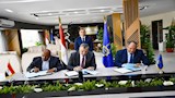محافظ أسوان يشهد توقيع بروتوكول لتطوير وإدارة الحديقة النباتية