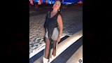 نرمين الفقي على الشاطئ