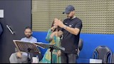 شيرين عبد الوهاب تؤدي بروفات حفلها المنتظر بقيادة المايسترو سعيد كمال (1)