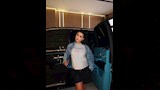 وضعت يمنى مكياجا ناعما 