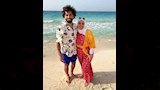 محمد صلاح وشقيقتة (2)