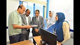 محافظ أسيوط يتابع ميدانيَا انتظام تقديم خدمات مبادرة 100 يوم صحة بوحدتي عرب مطير وعرب الأطاولة بالفتح (11)