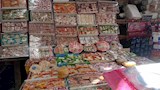محل لبيع حلوى المولد النبوي بأسوان