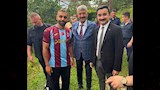 محمد صلاح يحصل على سكاكين هدية (3)
