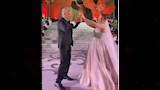 رقص محمود حميدة وابنته أمنية بزفافها (15)