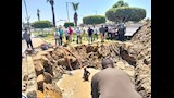 اعمال الحفر للكشف عن ماسروة المياه لاصلاحها