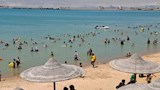 زحام بشاطئ السوايسة
