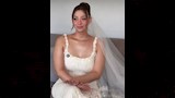 ابنة محمود حميدة بفستان الزفاف