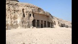 بين الحقيقة والأسطورة.. لماذا ارتبط اسم عنترة بن شداد بمعبد أثري في المنيا؟ (صور)