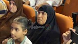 سيدة تترقب 
