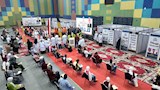 رئيس جامعة المنيا يتفقد الكشوفات الطبية للطلاب الجدد  (7)