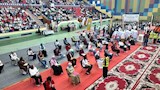 رئيس جامعة المنيا يتفقد الكشوفات الطبية للطلاب الجدد  (8)