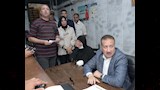 محافظ بورسعيد خلال حل مشكلة السيدة٤