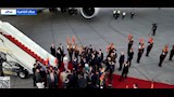 السيسي وقرينته يستقبلان الرئيس الصيني وقرينته بمطار القاهرة (11)