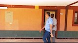 محافظ أسوان يتفقد مدارس نصر النوبة (2)