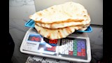 تشغيل مخبز دكرنس لطرح العيش المدعم (1)