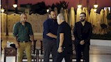 صور| شيرين ومصطفى غريب في عزاء محمد التاجي