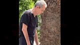 الحزن والحيرة اصابت ملامح سيف ابو النجا