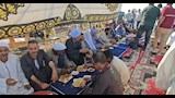 محافظ المنيا يشارك مزارعي البطاطس الإفطار (2)