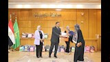 محافظ القليوبية يسلّم المستلزمات المدرسية للأسر الأولى بالرعاية (1)