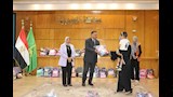 محافظ القليوبية يسلّم المستلزمات المدرسية للأسر الأولى بالرعاية (6)