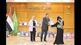محافظ القليوبية يسلّم المستلزمات المدرسية للأسر الأولى بالرعاية (7)