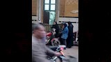انهيار والدة القتيل