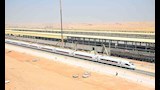 مدبولي يتفقد الخط الأول للقطار السريع (12)