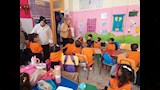 توزيع الهدايا_1
