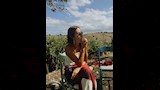 أمينة خليل بفستان أنيق